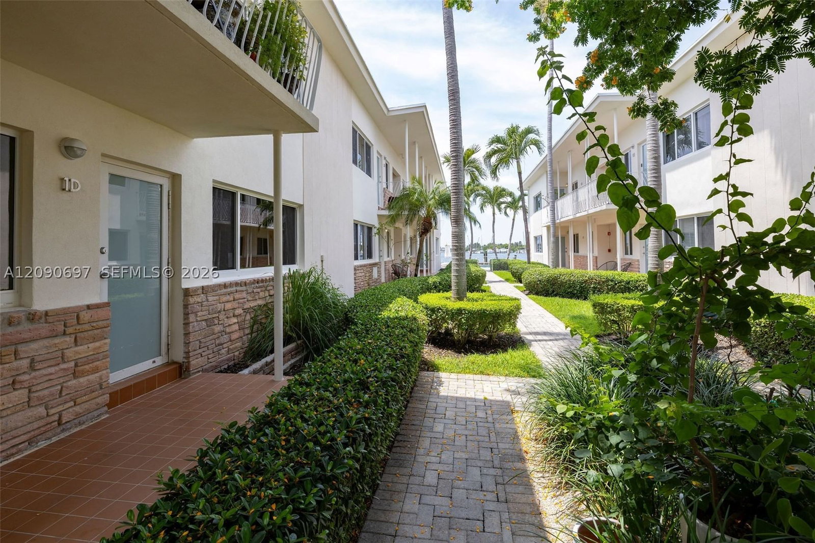 Real estate property located at 1130 Venetian Way #1D, Miami-dade, Sandpiper Villas Co-op, Miami, FL