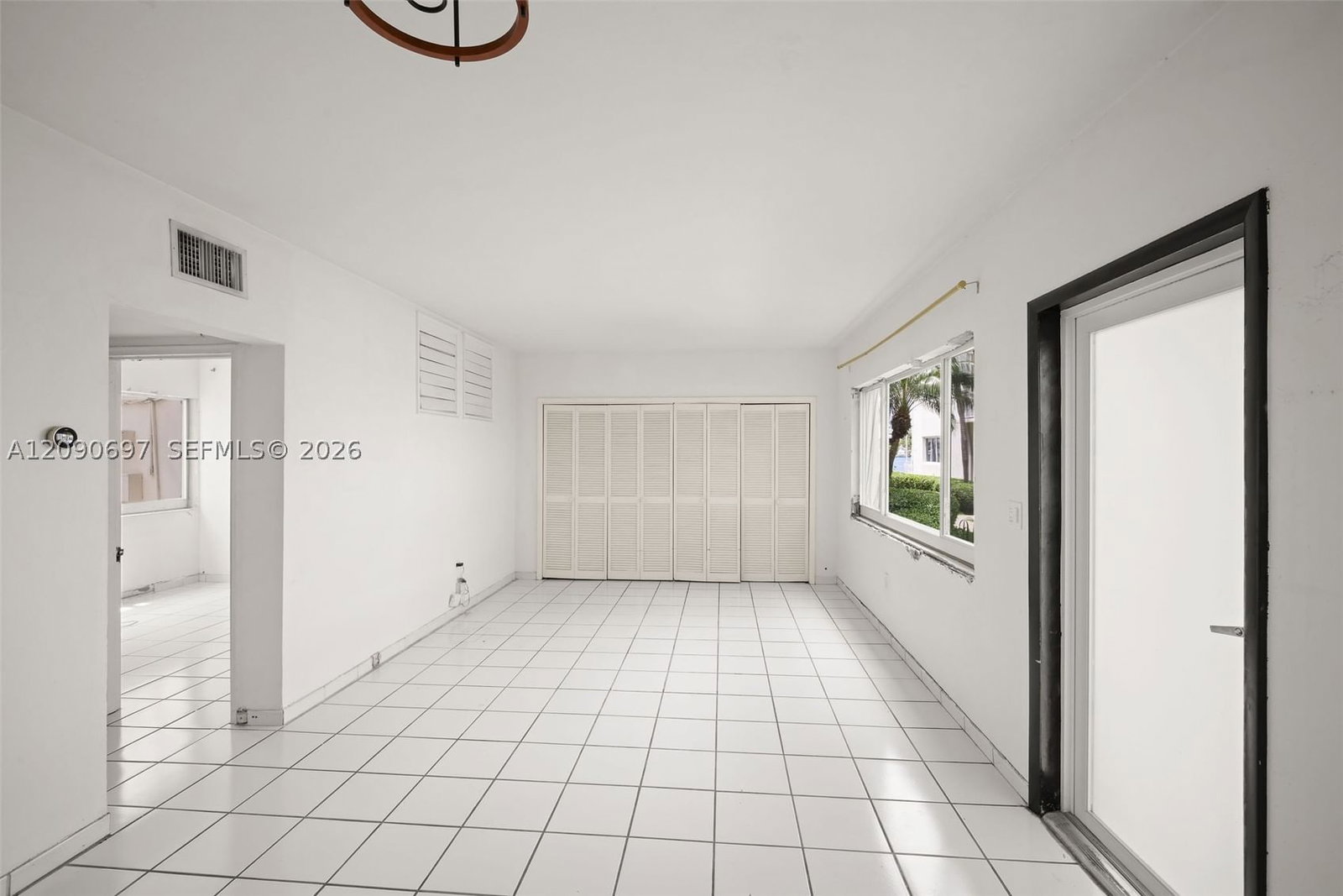 Real estate property located at 1130 Venetian Way #1D, Miami-dade, Sandpiper Villas Co-op, Miami, FL