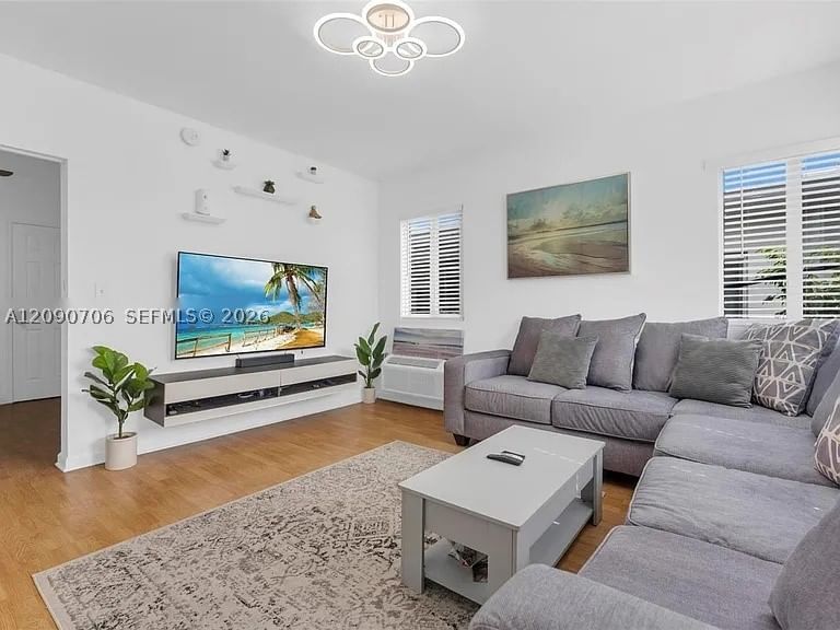 Real estate property located at 1027 Euclid Ave #12, Miami-dade, Vila Mara Condo, Miami Beach, FL