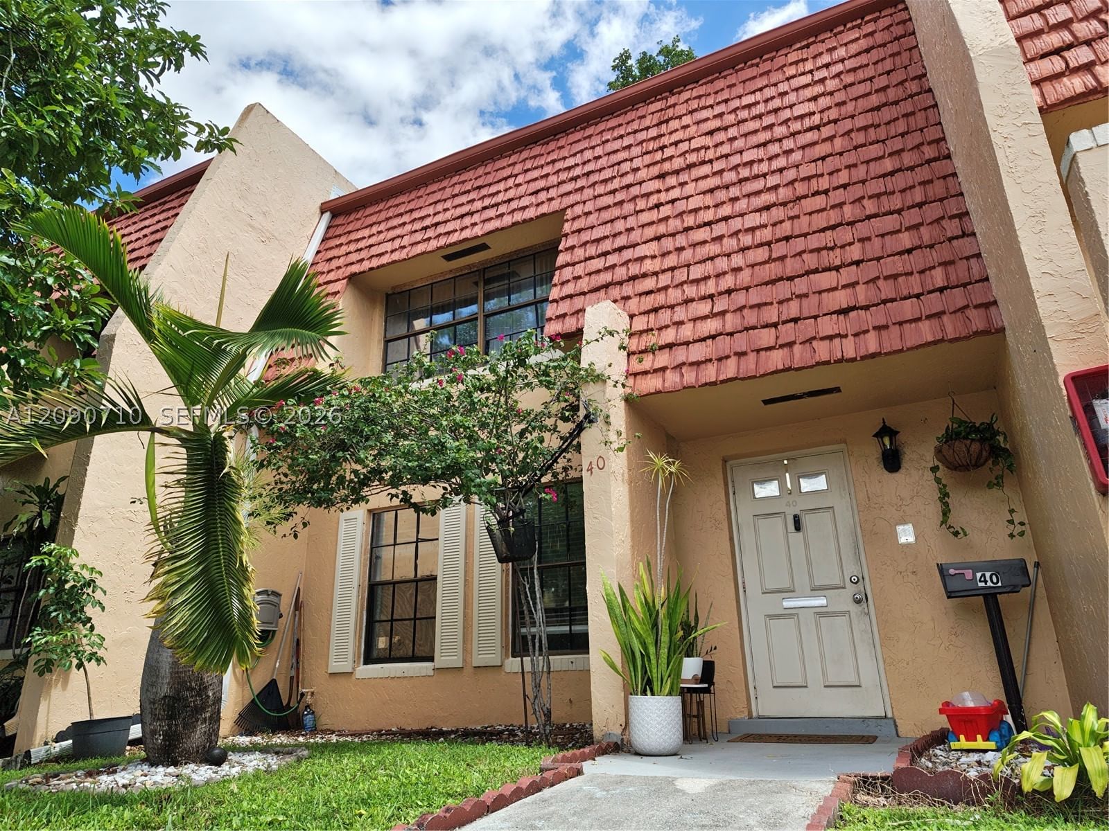 Real estate property located at 40 Pleasant Hill Ln #40, Broward, Shaker Village Phase 1, Tamarac, FL