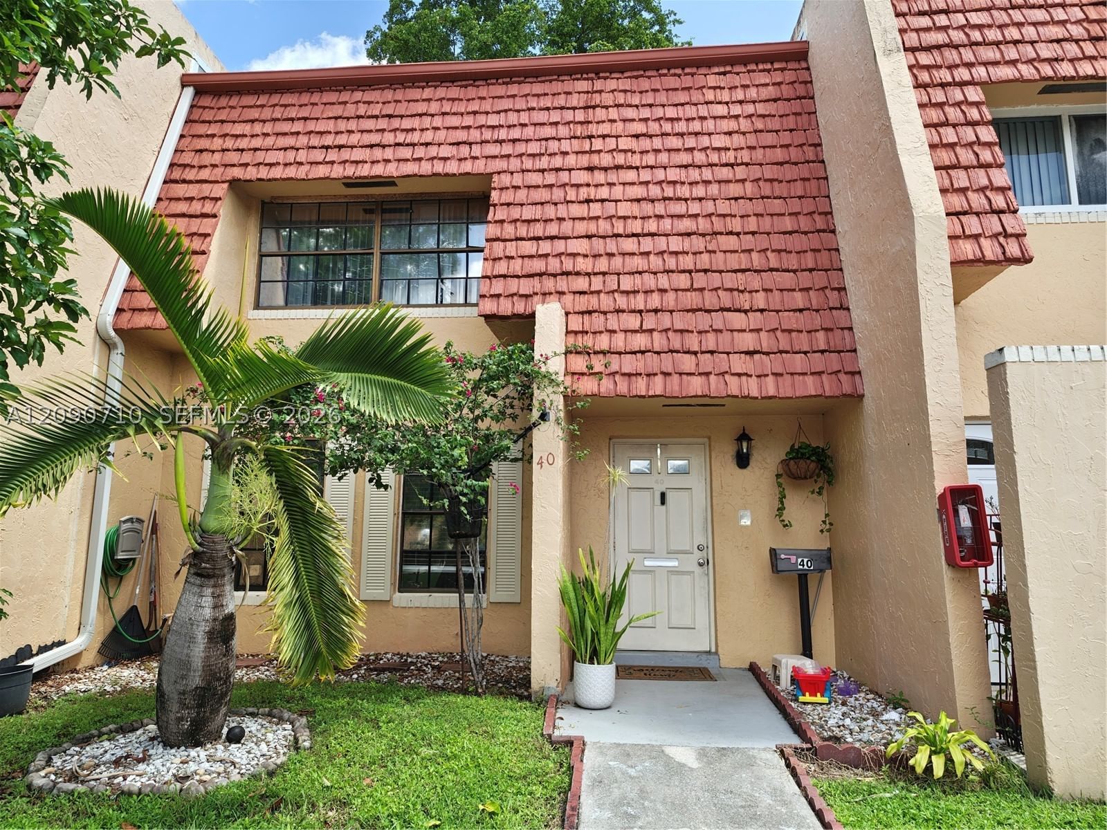 Real estate property located at 40 Pleasant Hill Ln #40, Broward, Shaker Village Phase 1, Tamarac, FL