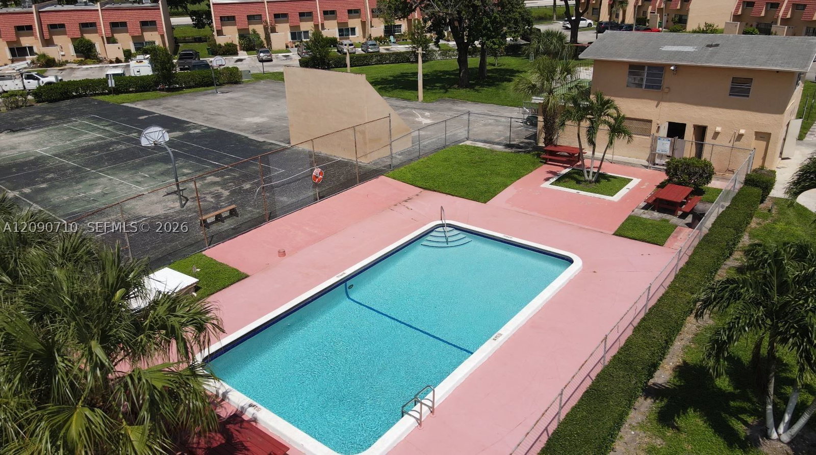 Real estate property located at 40 Pleasant Hill Ln #40, Broward, Shaker Village Phase 1, Tamarac, FL