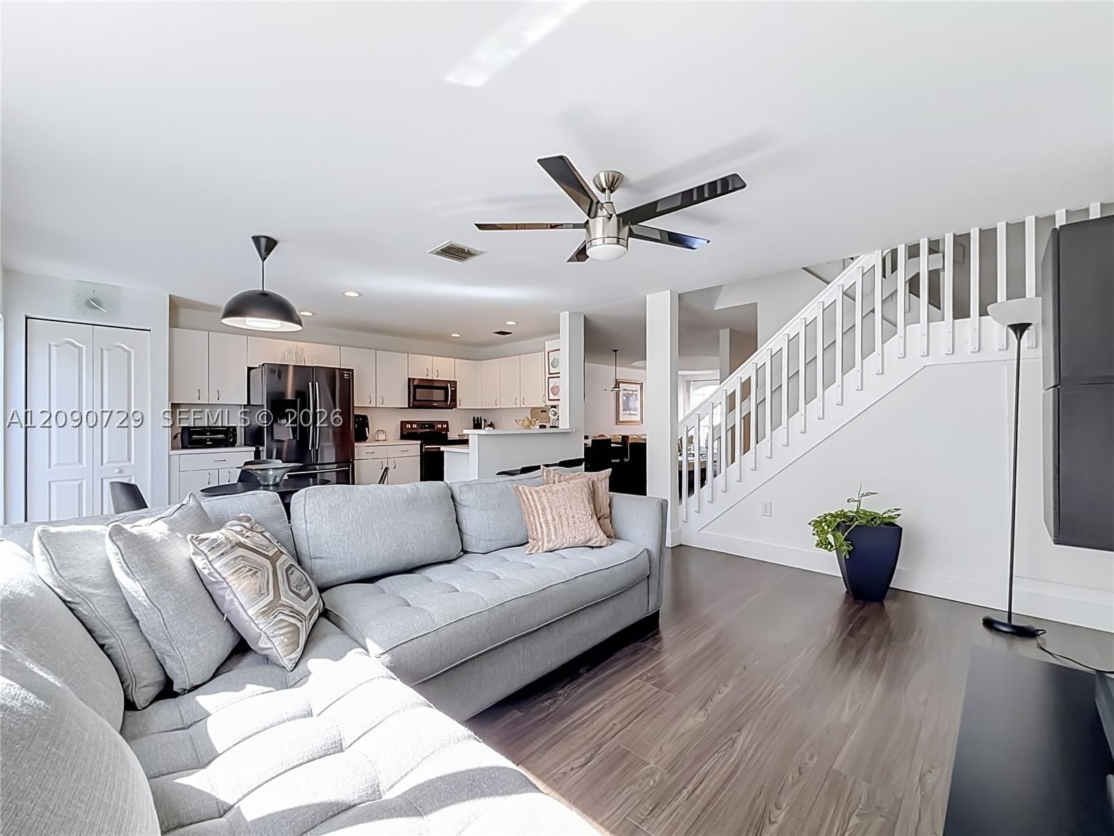 Real estate property located at 5073 114th Ct, Miami-dade, Doral Landings Townhomes, Doral, FL