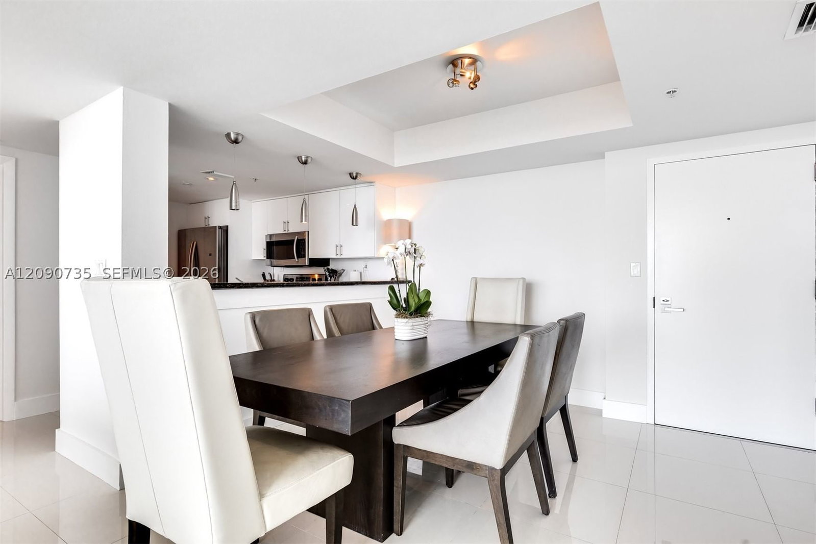 Real estate property located at 650 west ave #2710, Miami-dade, The Floridian Condo, Miami Beach, FL
