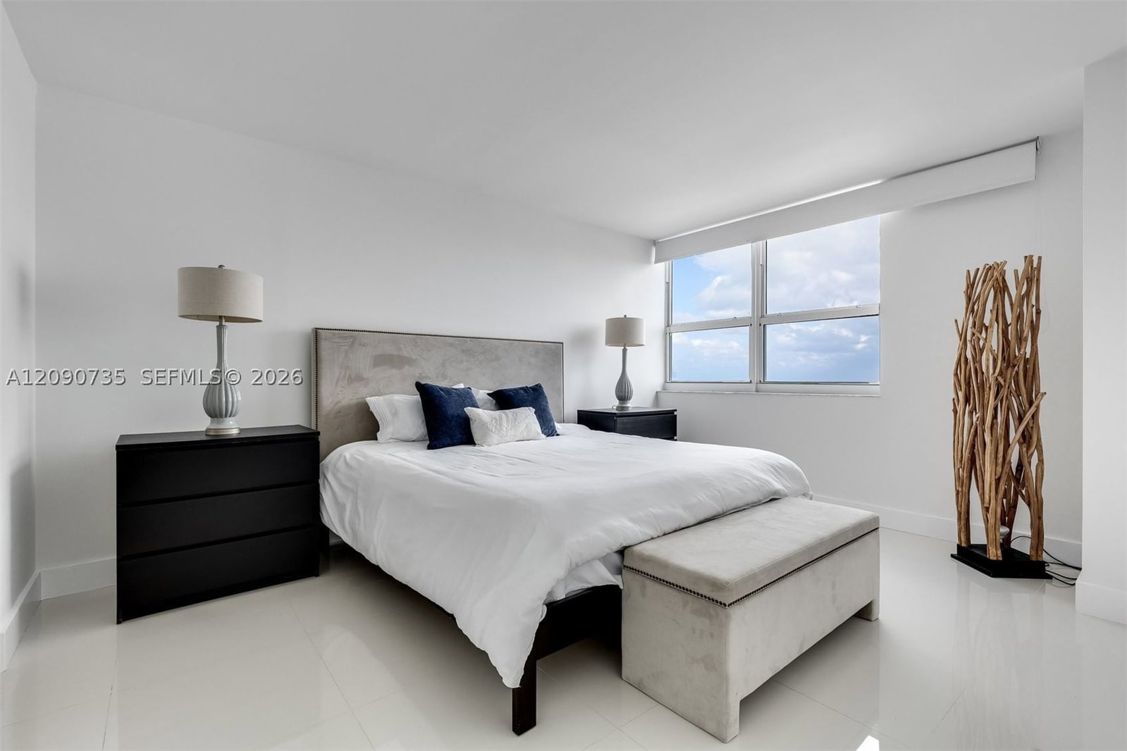 Real estate property located at 650 west ave #2710, Miami-dade, The Floridian Condo, Miami Beach, FL