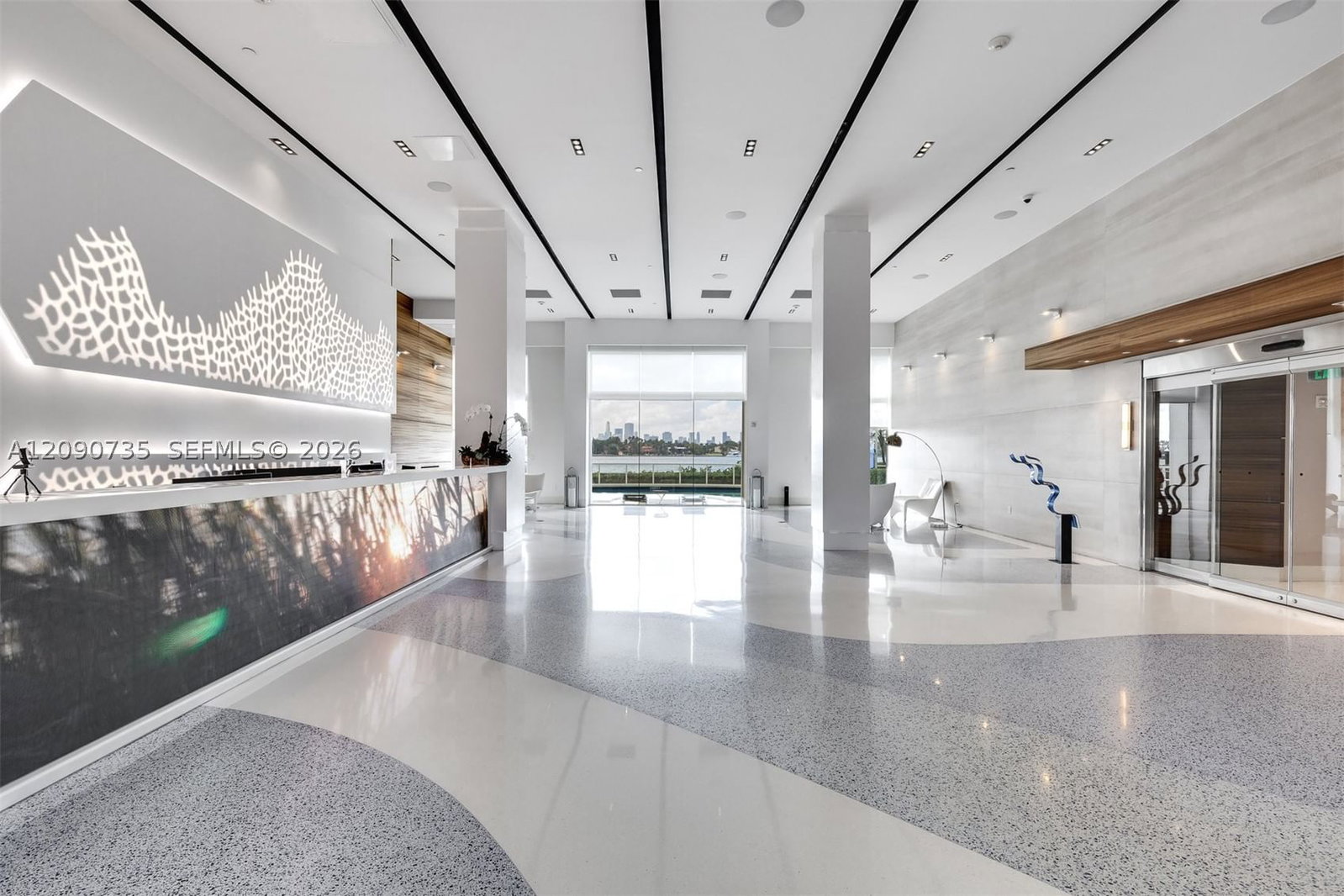 Real estate property located at 650 west ave #2710, Miami-dade, The Floridian Condo, Miami Beach, FL