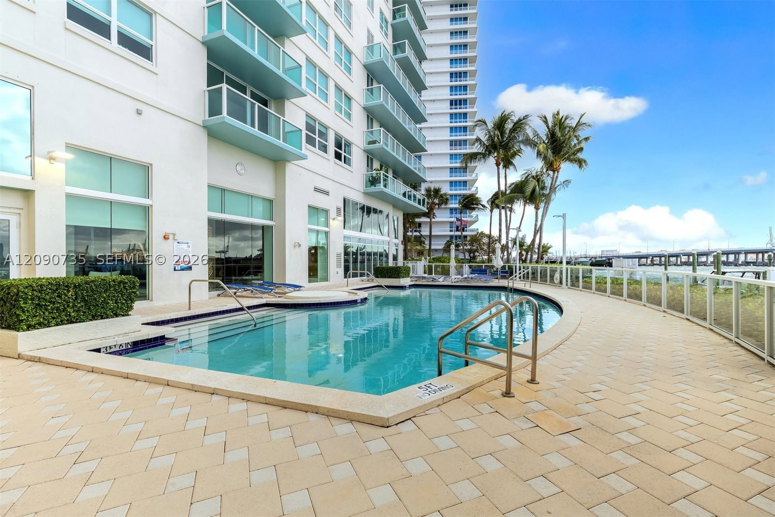 Real estate property located at 650 west ave #2710, Miami-dade, The Floridian Condo, Miami Beach, FL