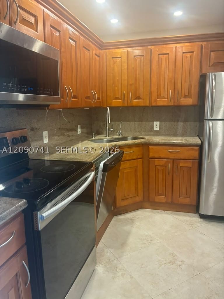 Real estate property located at 3101 Country Club Dr #107, Miami-dade, Bravura Ii Condo, Aventura, FL