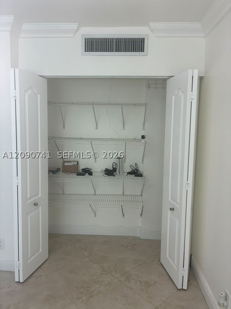 Real estate property located at 3101 Country Club Dr #107, Miami-dade, Bravura Ii Condo, Aventura, FL