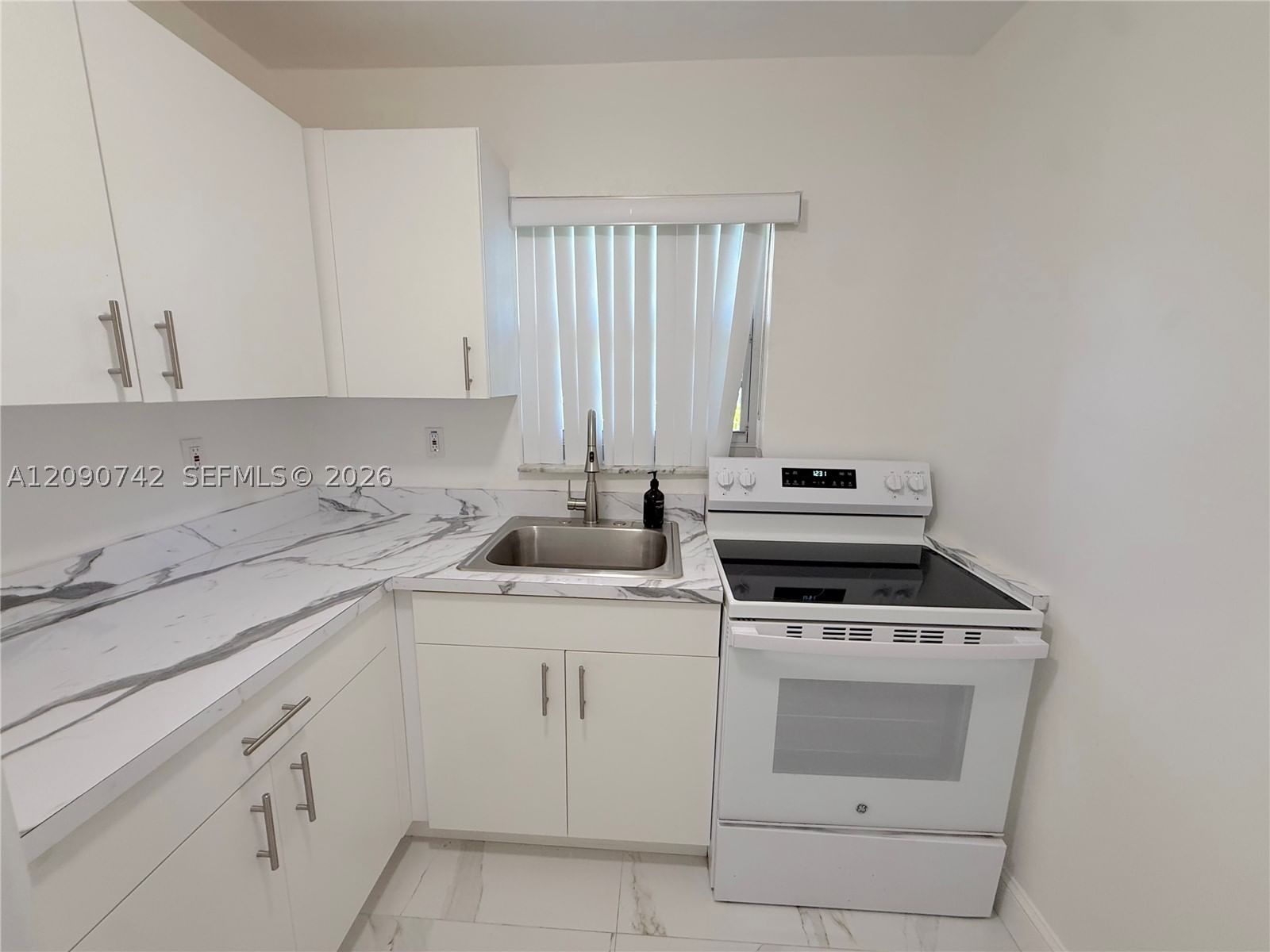 Real estate property located at 536 Euclid Ave #9, Miami-dade, 536 Euclid Condo, Miami Beach, FL