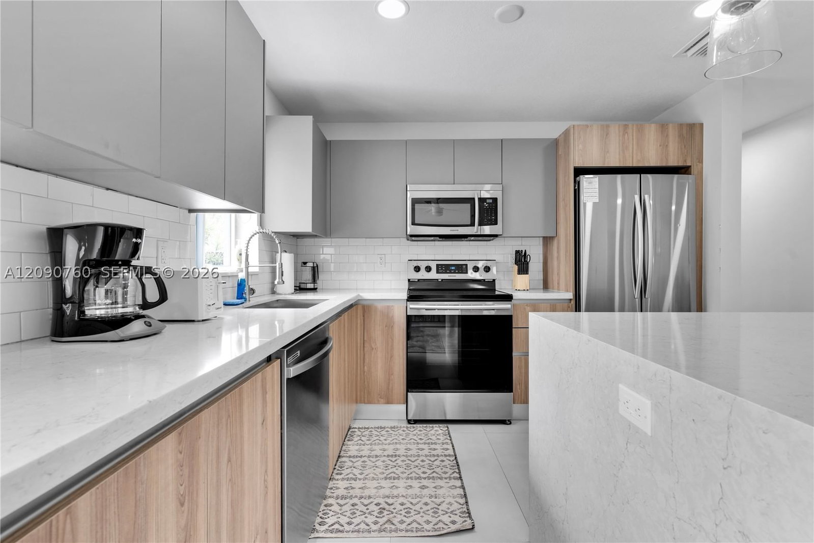 Real estate property located at 617 30th Ct, Broward, Boulevard Estates Amen, Wilton Manors, FL