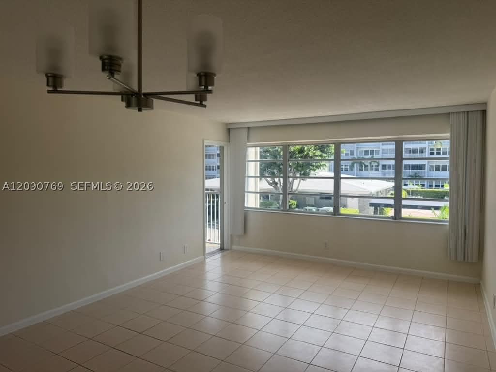 Real estate property located at 330 2nd St #202E, Broward, Third Gulfstream Garden, Hallandale Beach, FL