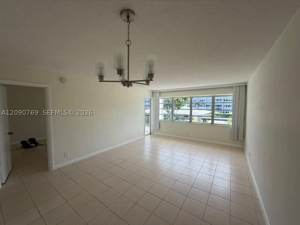 Real estate property located at 330 2nd St #202E, Broward, Third Gulfstream Garden, Hallandale Beach, FL