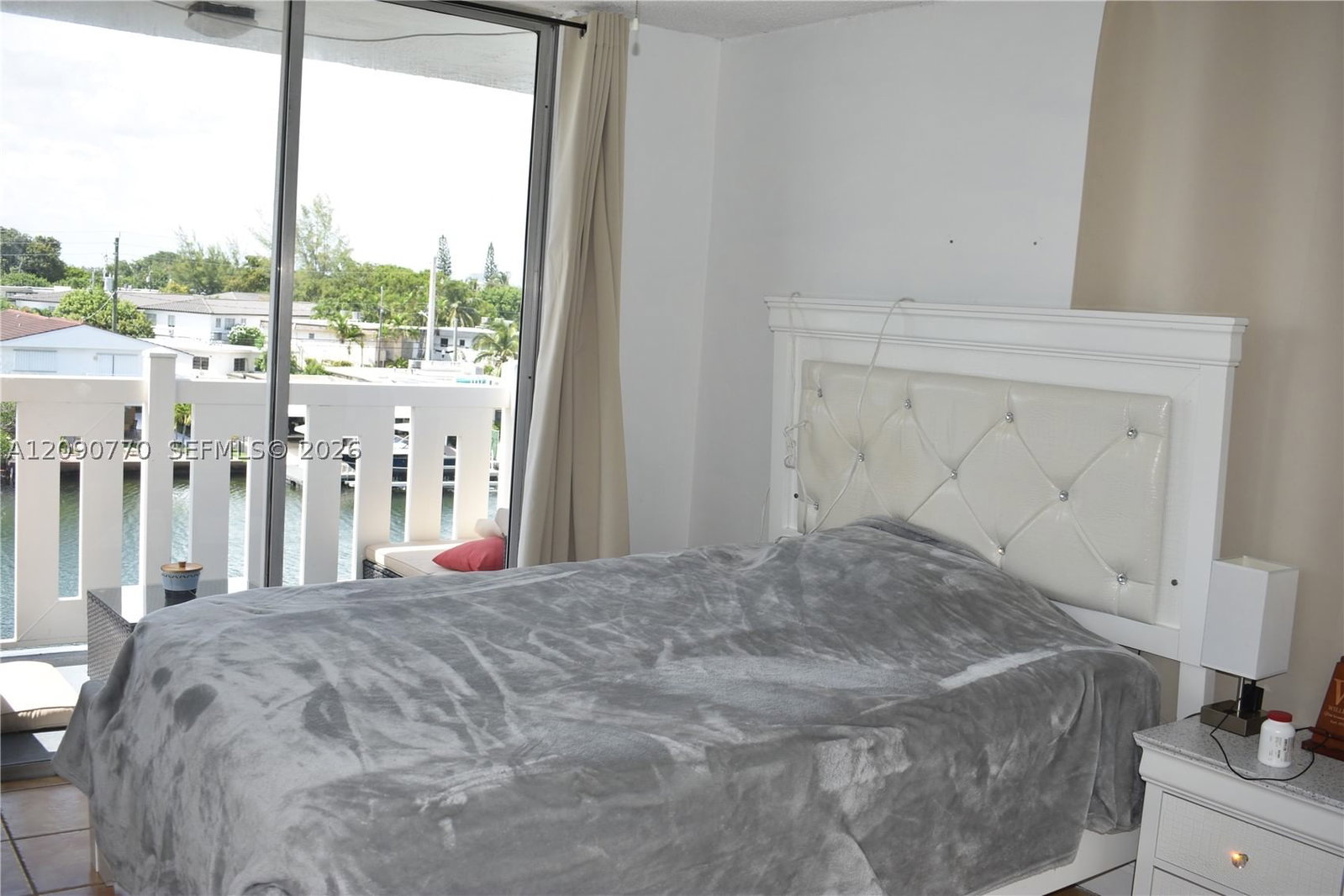Real estate property located at , Miami-dade, Waterway Plaza Condo, Miami Beach, FL