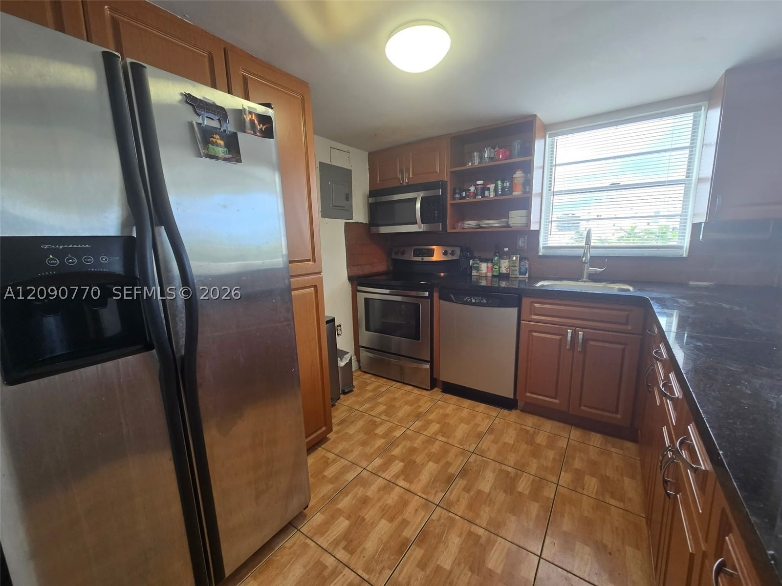 Real estate property located at , Miami-dade, Waterway Plaza Condo, Miami Beach, FL
