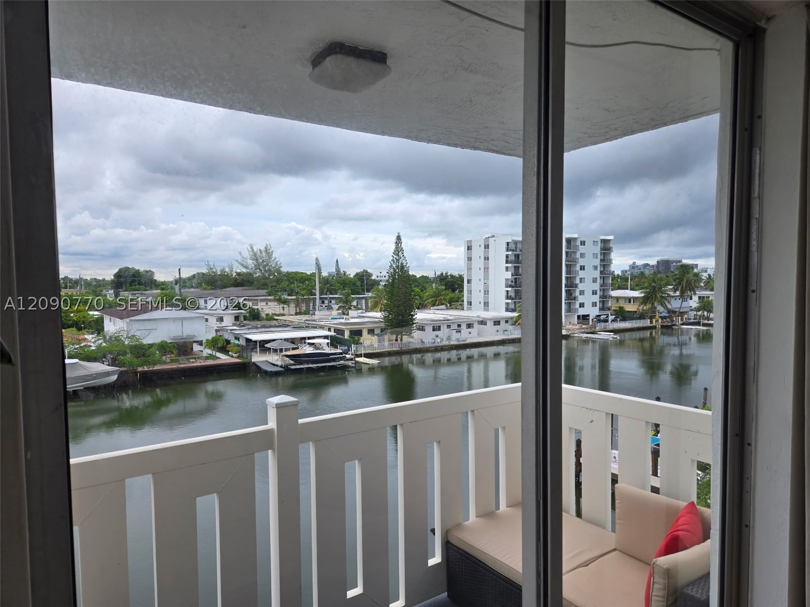 Real estate property located at , Miami-dade, Waterway Plaza Condo, Miami Beach, FL