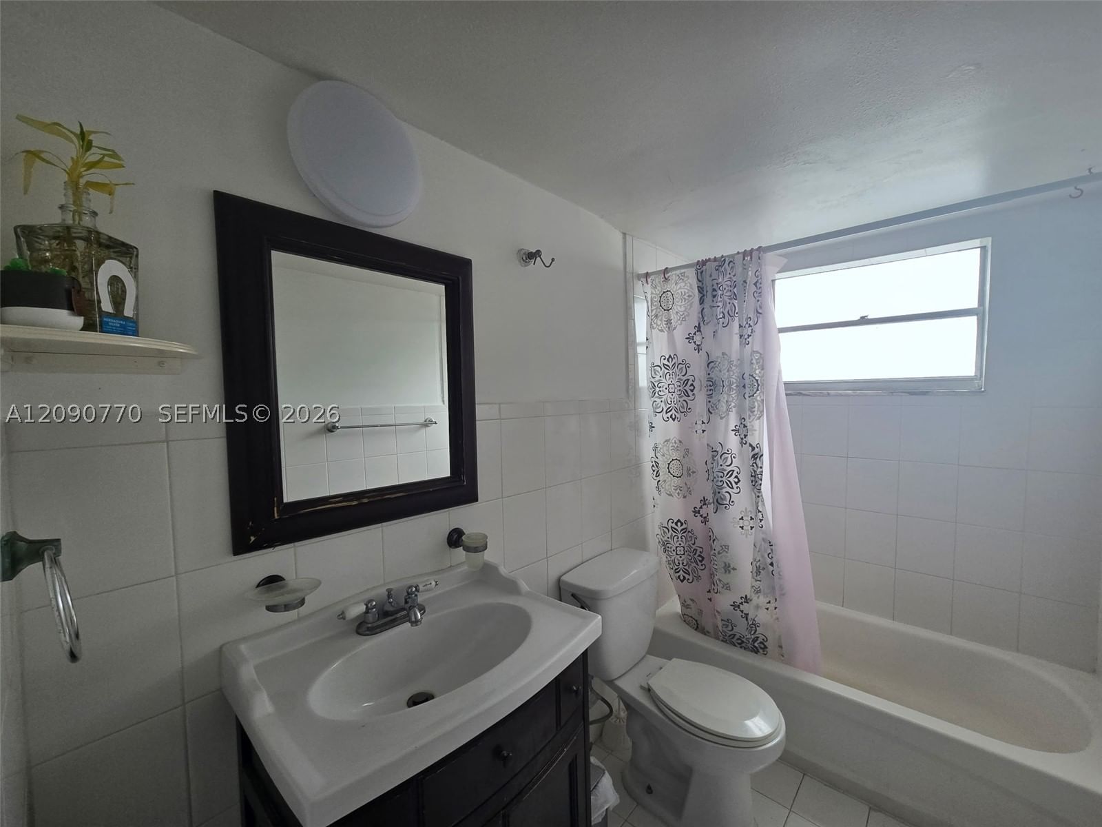 Real estate property located at , Miami-dade, Waterway Plaza Condo, Miami Beach, FL
