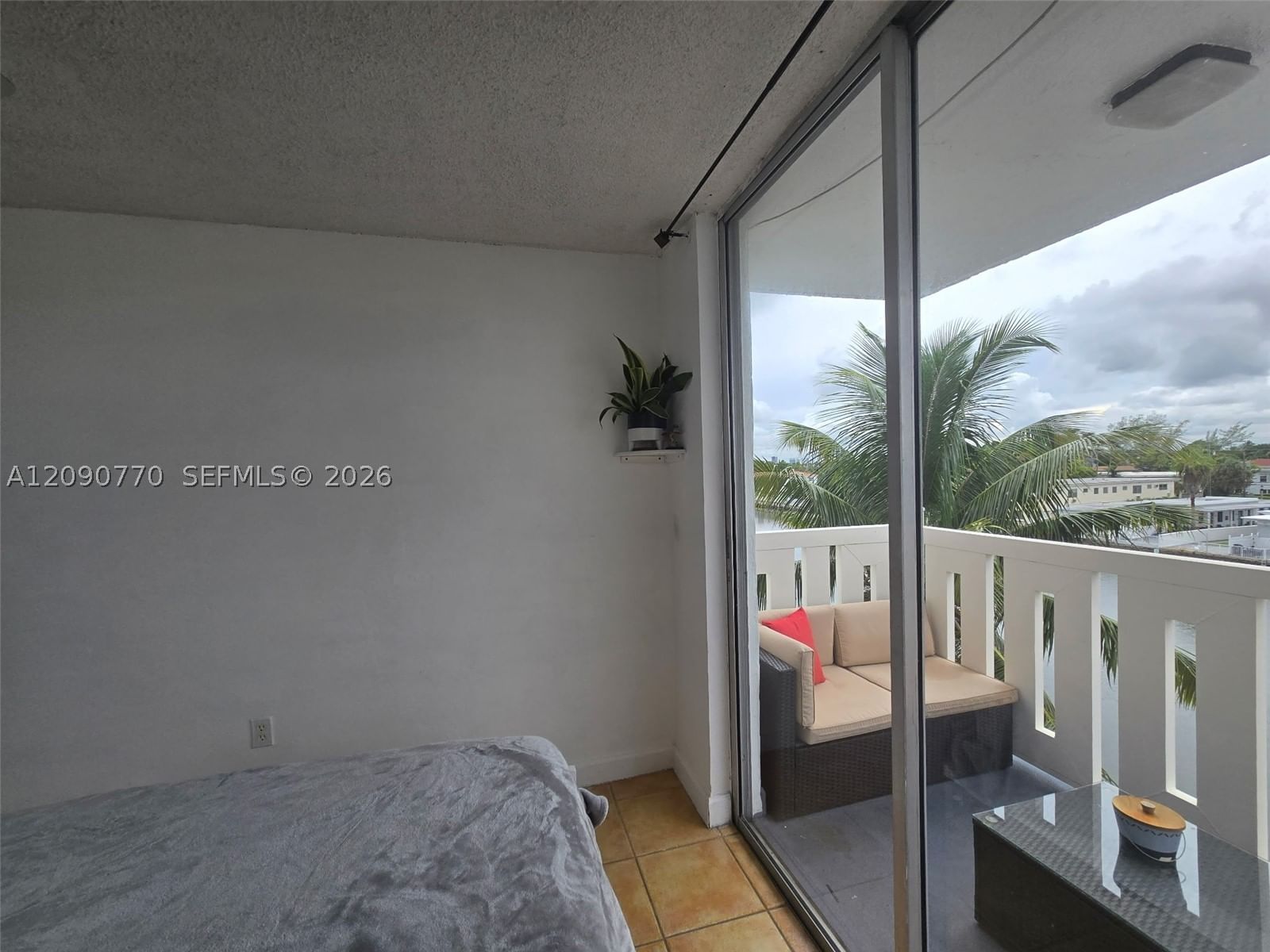 Real estate property located at , Miami-dade, Waterway Plaza Condo, Miami Beach, FL