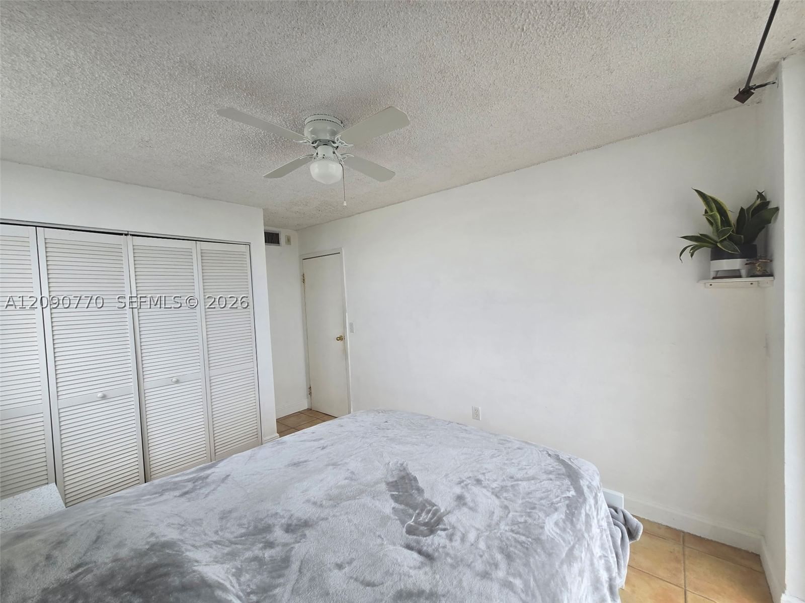 Real estate property located at , Miami-dade, Waterway Plaza Condo, Miami Beach, FL