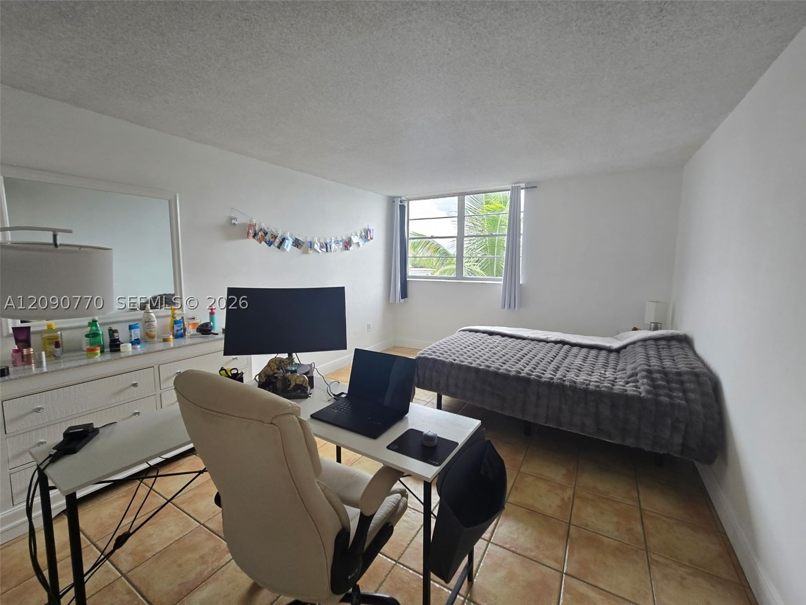 Real estate property located at , Miami-dade, Waterway Plaza Condo, Miami Beach, FL
