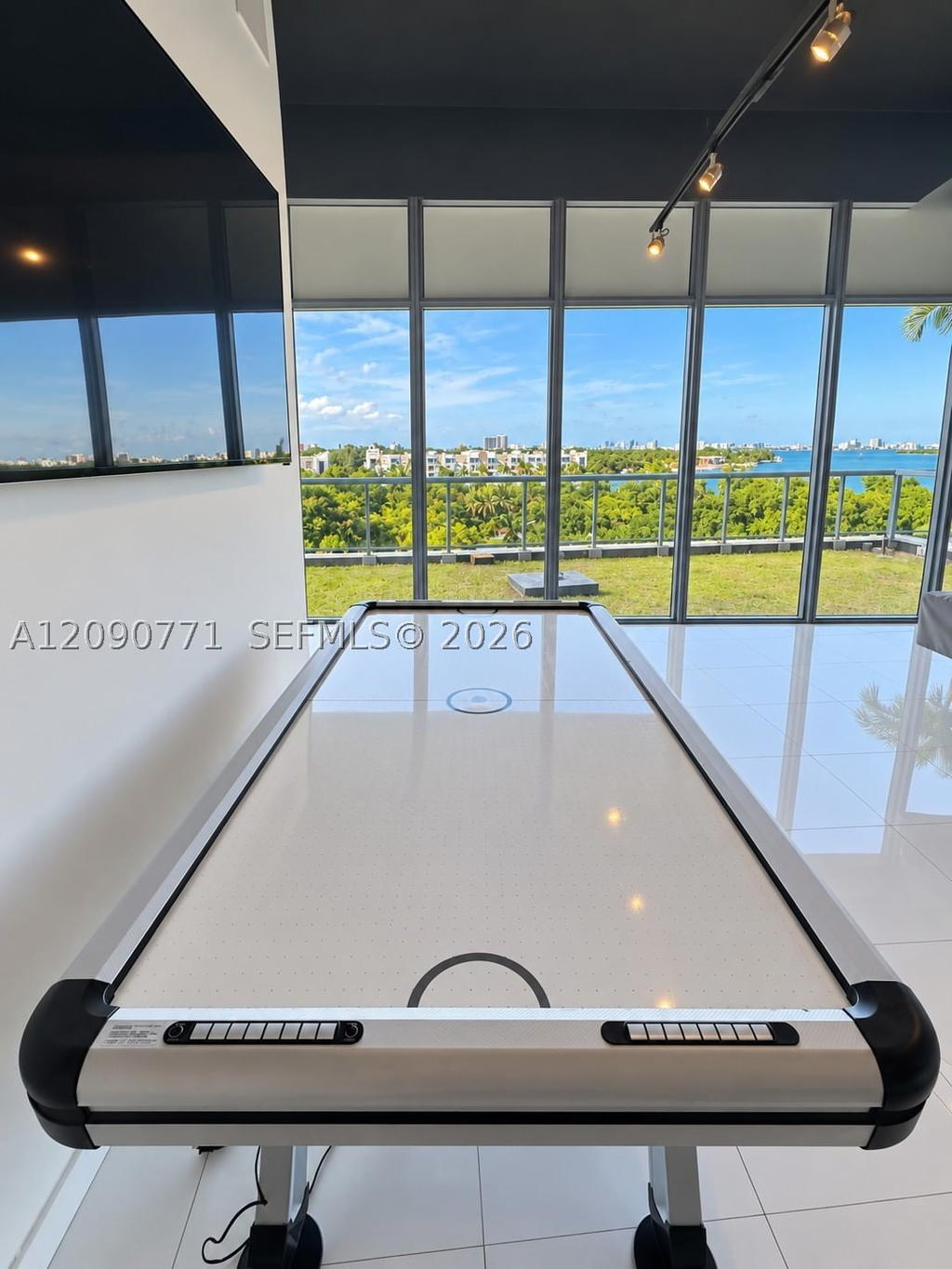 Real estate property located at 601 36th St #3105, Miami-dade, Blue Condo, Miami, FL