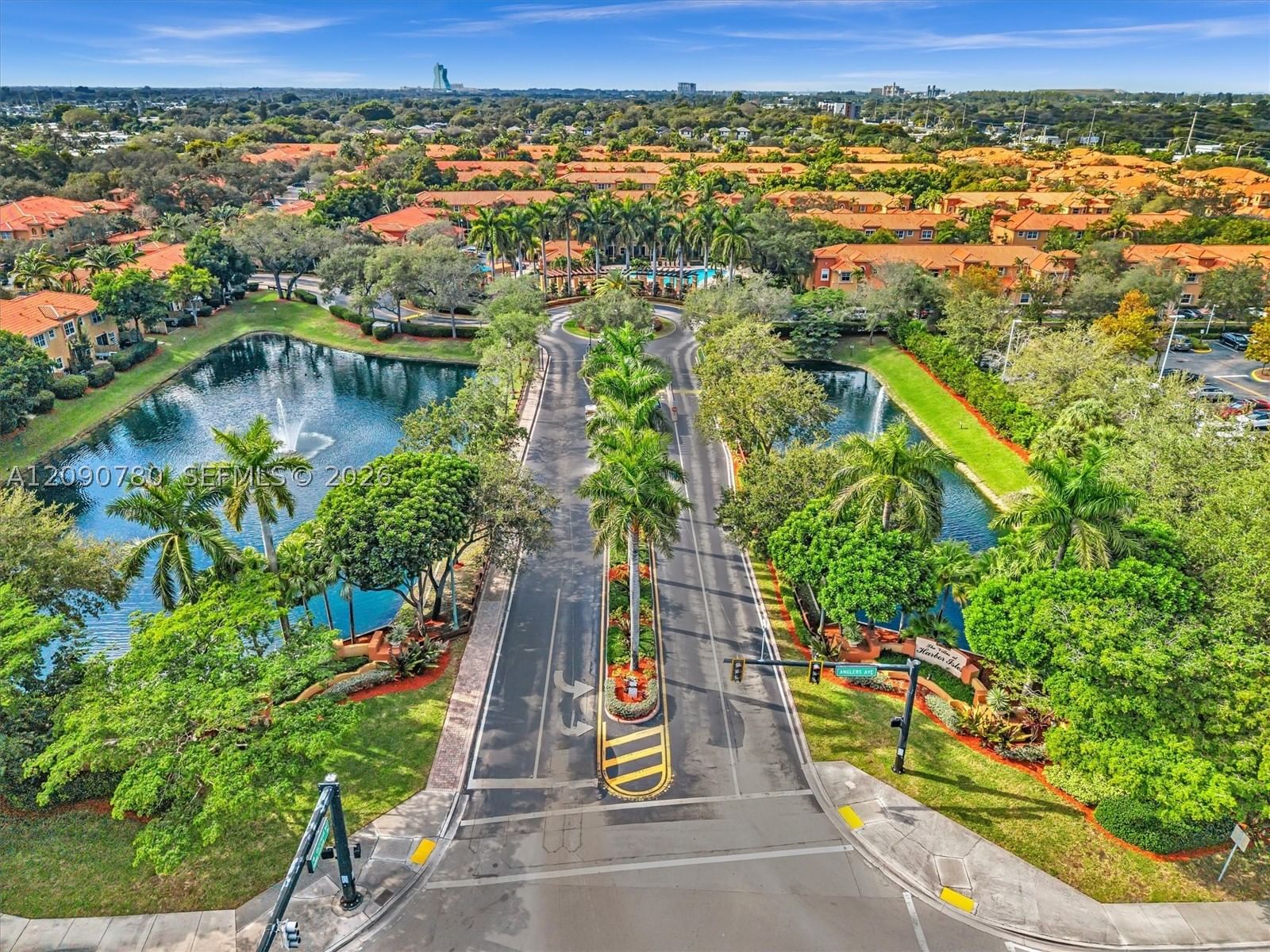 Real estate property located at 2150 Anchor Ct #2310, Broward, Villas At Harbor Isles Co, Dania Beach, FL