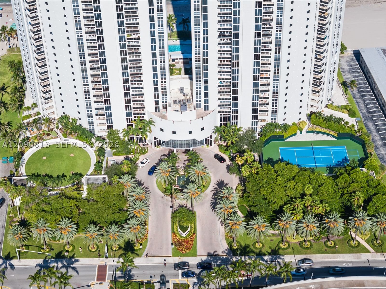 Real estate property located at 19111 Collins Ave #2207, Miami-dade, Ocean Two Condo, Sunny Isles Beach, FL