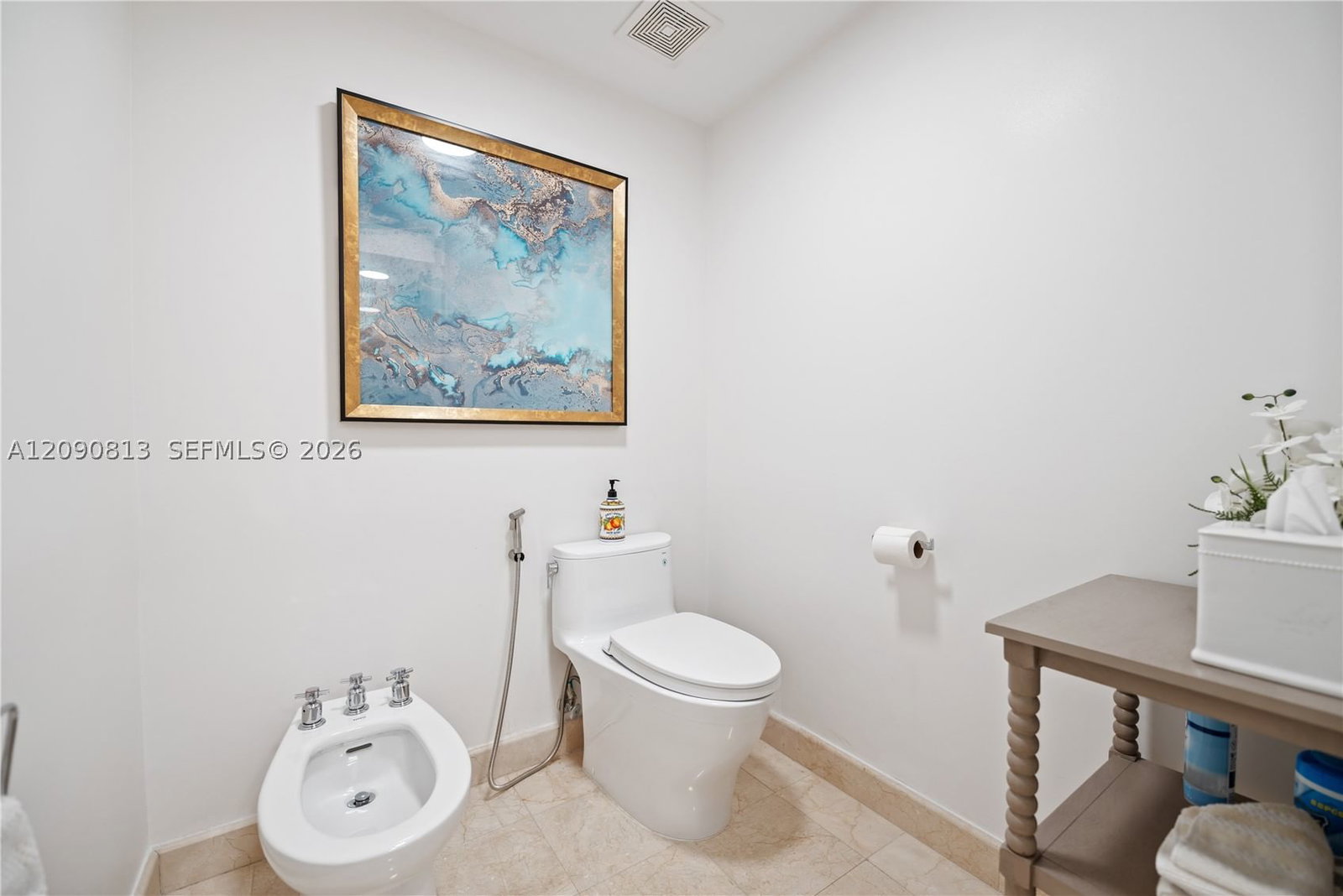 Real estate property located at 19111 Collins Ave #2207, Miami-dade, Ocean Two Condo, Sunny Isles Beach, FL