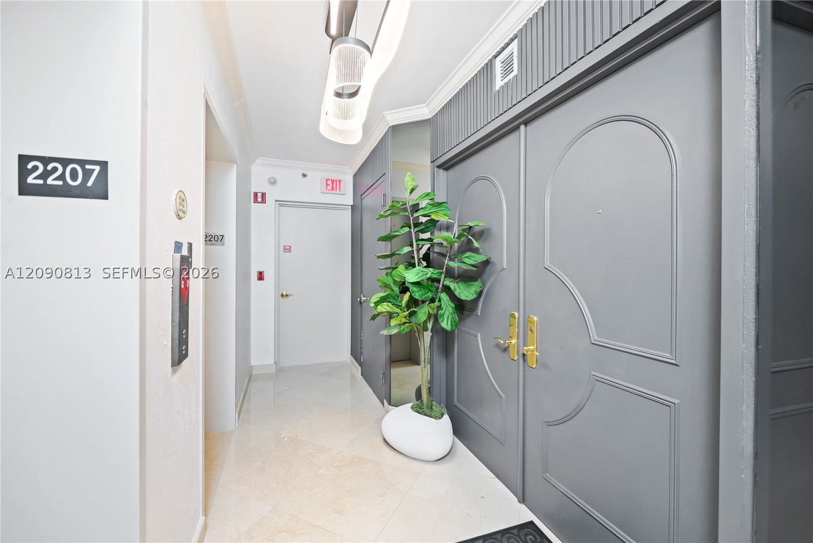Real estate property located at 19111 Collins Ave #2207, Miami-dade, Ocean Two Condo, Sunny Isles Beach, FL