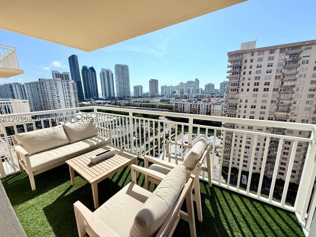 Real estate property located at 251 174th St #1712, Miami-dade, Winston Towers 200, Sunny Isles Beach, FL