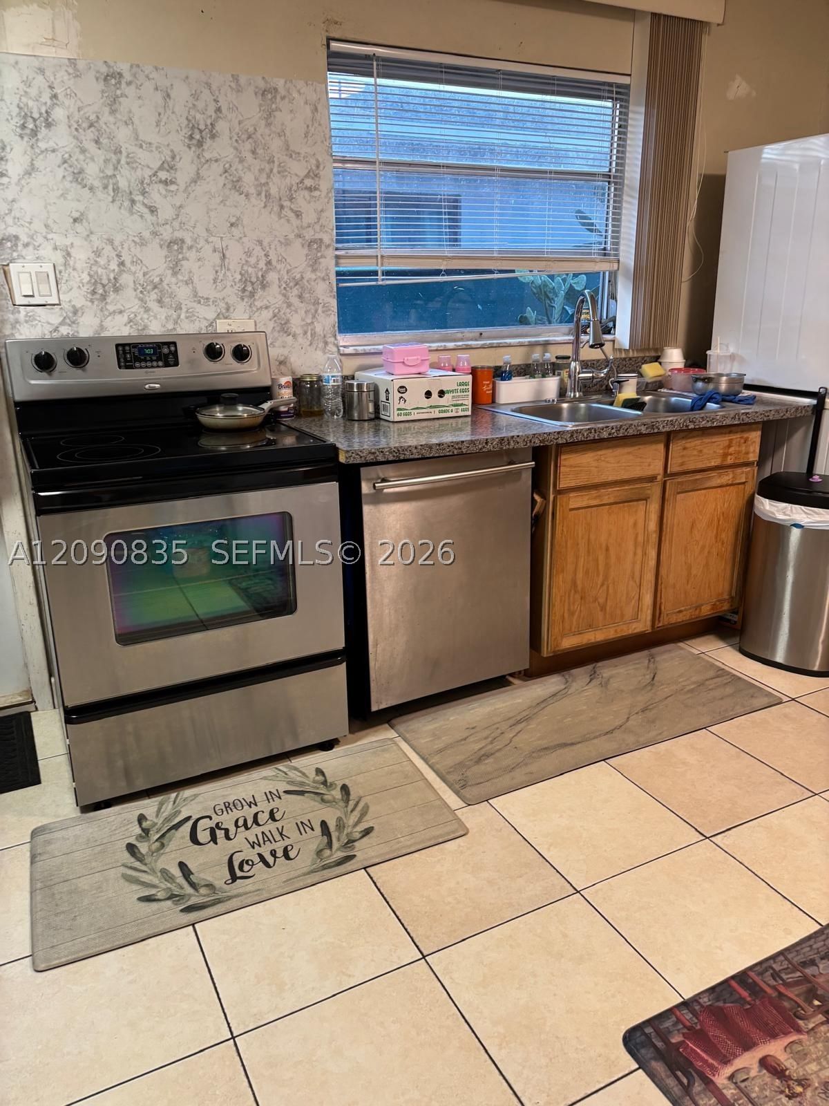 Real estate property located at 4610 43rd Ter, Broward, Gold Coast Twin Villas We, Dania Beach, FL
