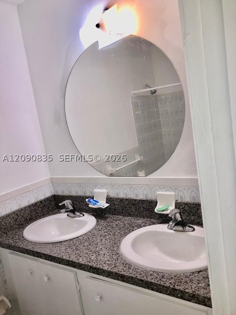 Real estate property located at 4610 43rd Ter, Broward, Gold Coast Twin Villas We, Dania Beach, FL