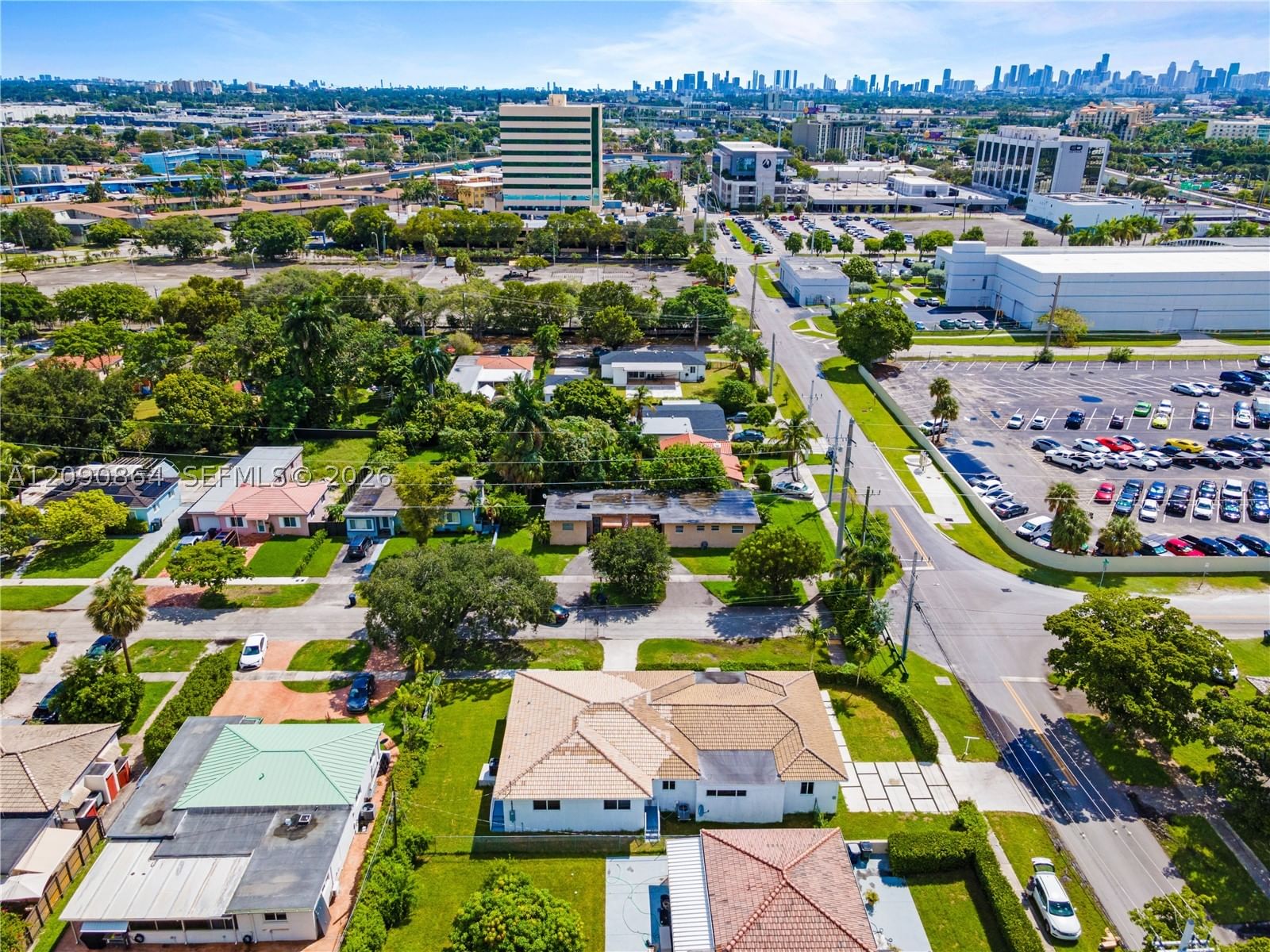 Real estate property located at 580 Lee Dr, Miami-dade, Edgewater Park Amd Pl, Miami Springs, FL