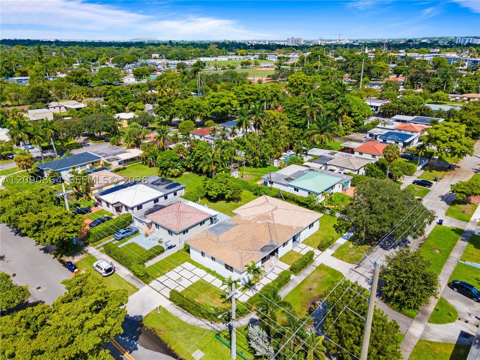 Real estate property located at 580 Lee Dr, Miami-dade, Edgewater Park Amd Pl, Miami Springs, FL