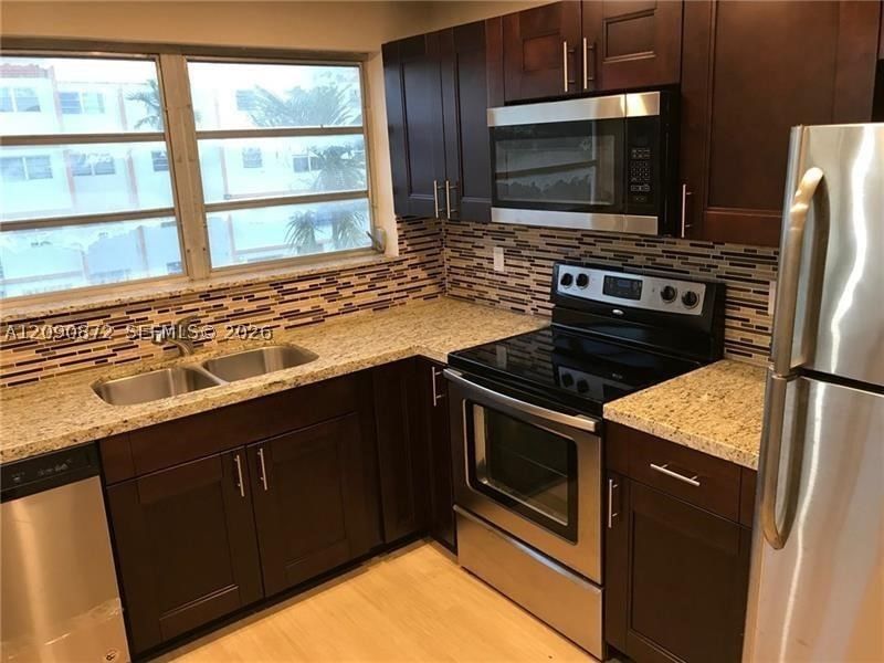 Real estate property located at 2501 41st Ave #302, Broward, Cypress Tree Condo Bldg 6, Lauderhill, FL