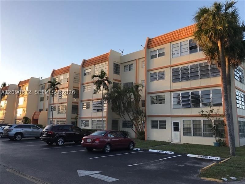 Real estate property located at 2501 41st Ave #302, Broward, Cypress Tree Condo Bldg 6, Lauderhill, FL