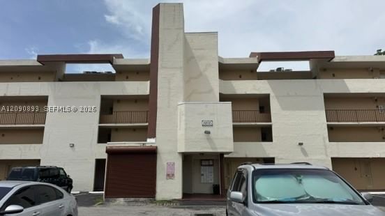 Real estate property located at 8850 Fontainebleau Blvd #203, Miami-dade, San Marco Condo, Miami, FL