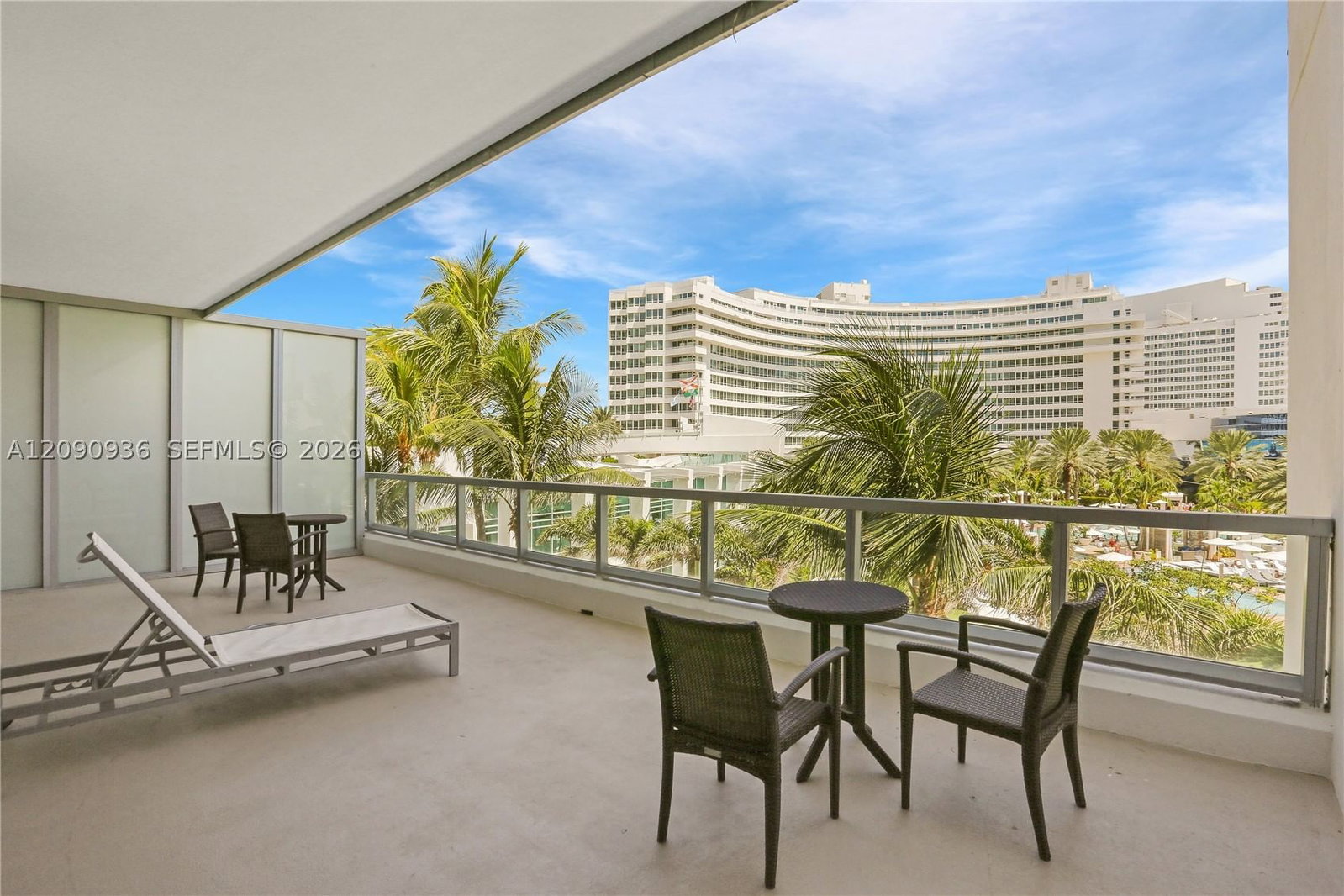 Real estate property located at 4391 Collins Ave #307, Miami-dade, Fontainebleau Iii, Miami Beach, FL