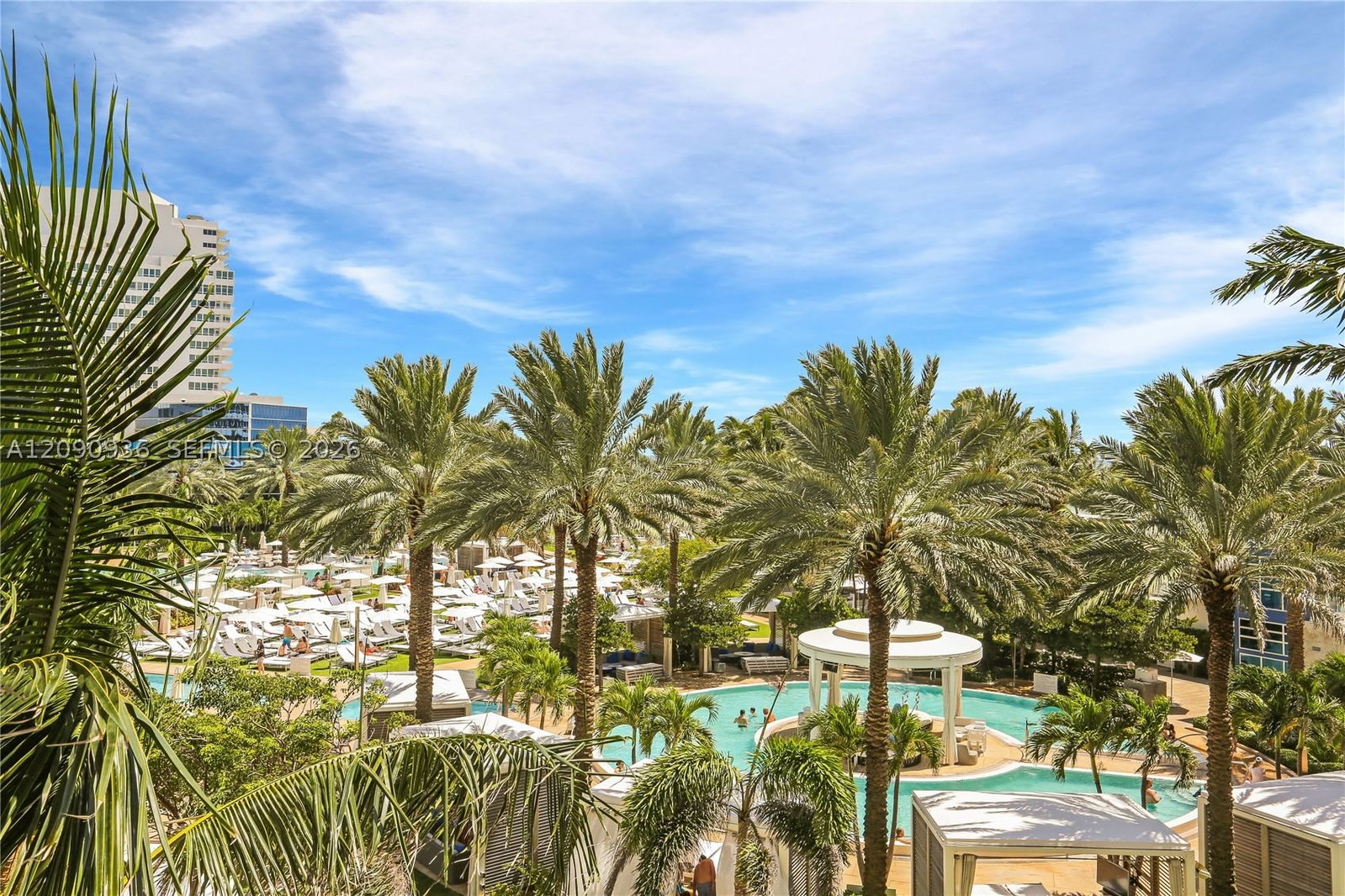 Real estate property located at 4391 Collins Ave #307, Miami-dade, Fontainebleau Iii, Miami Beach, FL