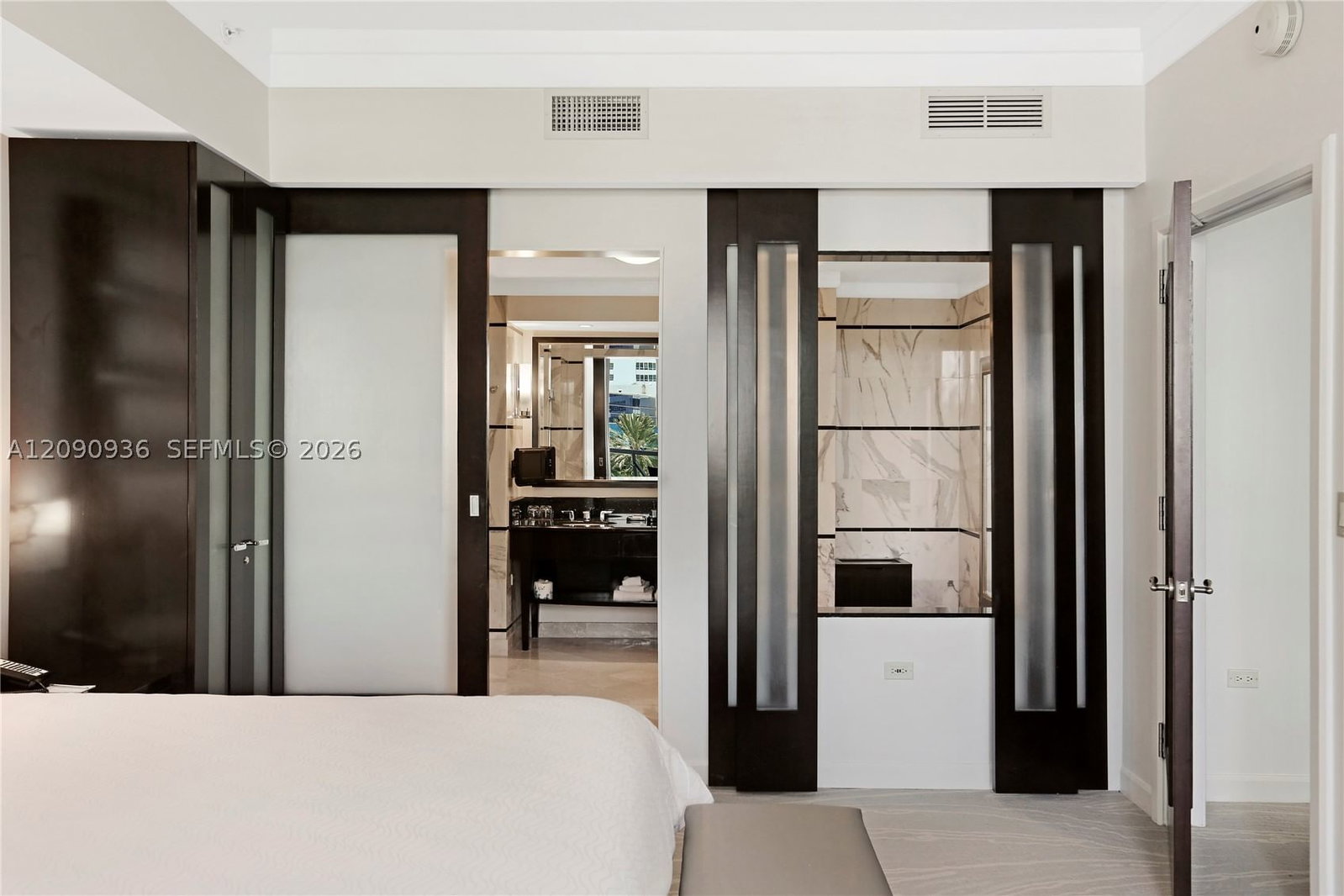 Real estate property located at 4391 Collins Ave #307, Miami-dade, Fontainebleau Iii, Miami Beach, FL