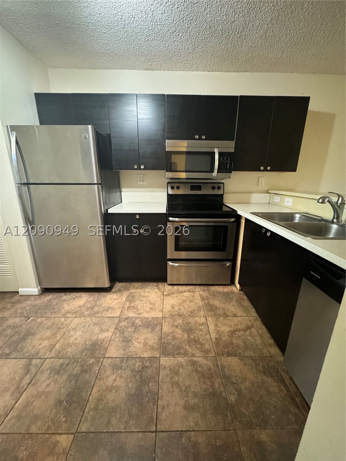 Real estate property located at 9969 Nob Hill Ct #9969, Broward, Villas De Venezia Condo, Sunrise, FL
