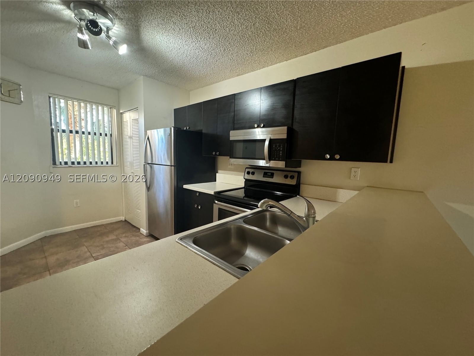 Real estate property located at 9969 Nob Hill Ct #9969, Broward, Villas De Venezia Condo, Sunrise, FL
