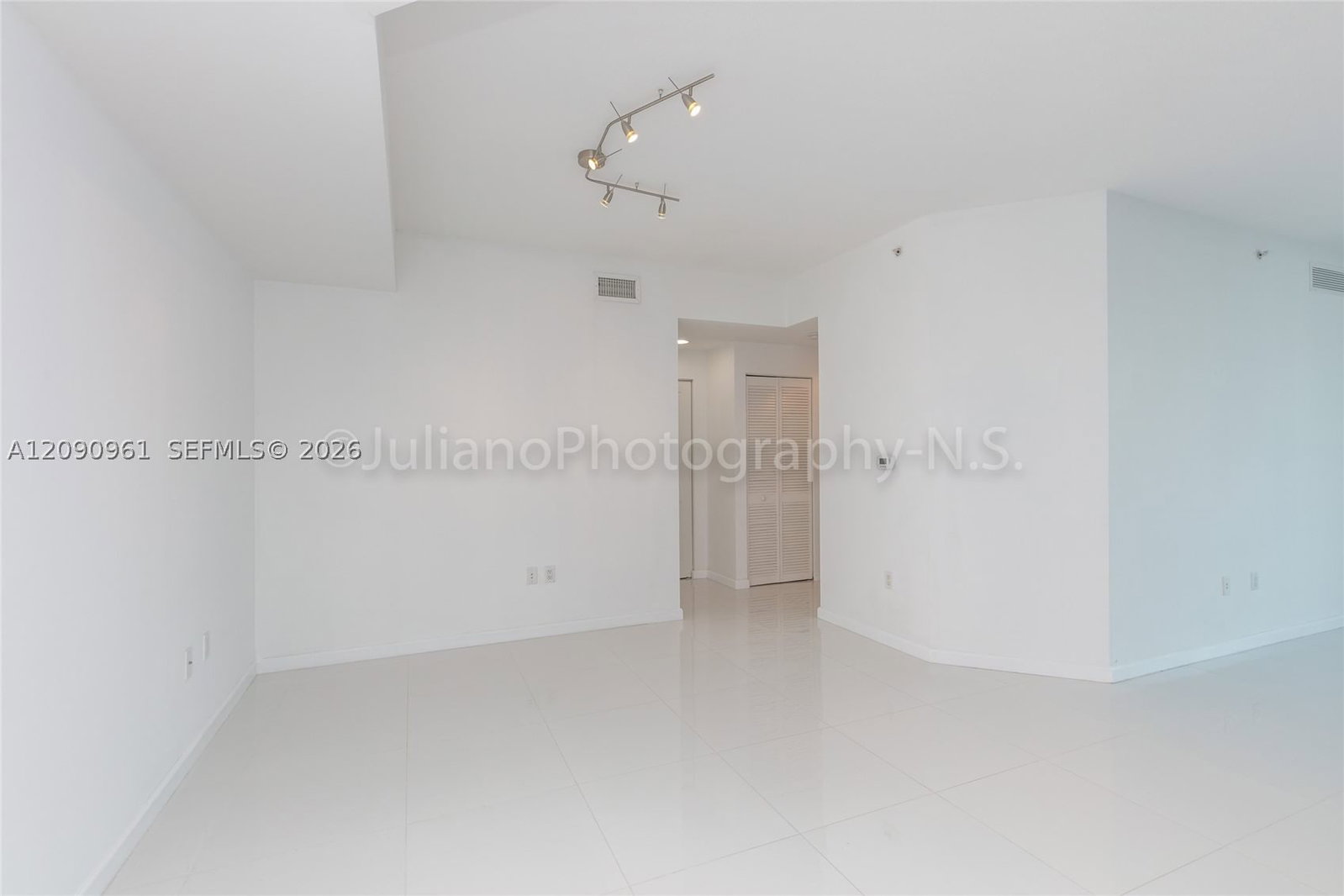 Real estate property located at 7910 Harbor Island Dr #507, Miami-dade, 360 Condo B, North Bay Village, FL