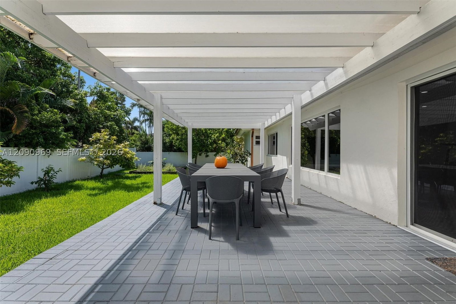 Real estate property located at 9217 Bay Dr, Miami-dade, Altos Del Mar No 5, Surfside, FL
