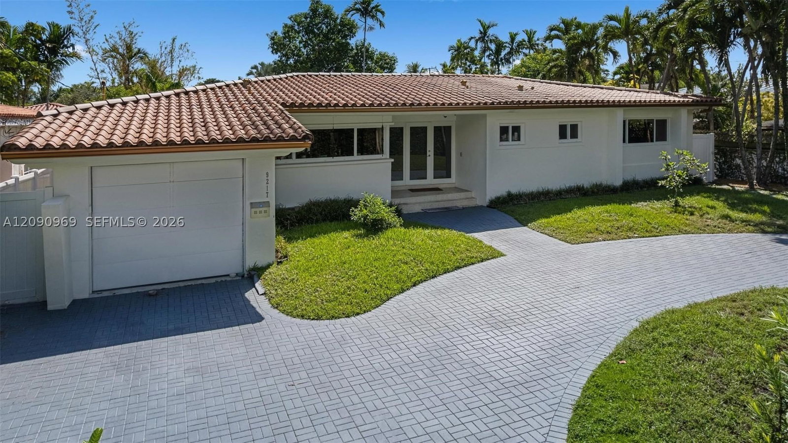 Real estate property located at 9217 Bay Dr, Miami-dade, Altos Del Mar No 5, Surfside, FL