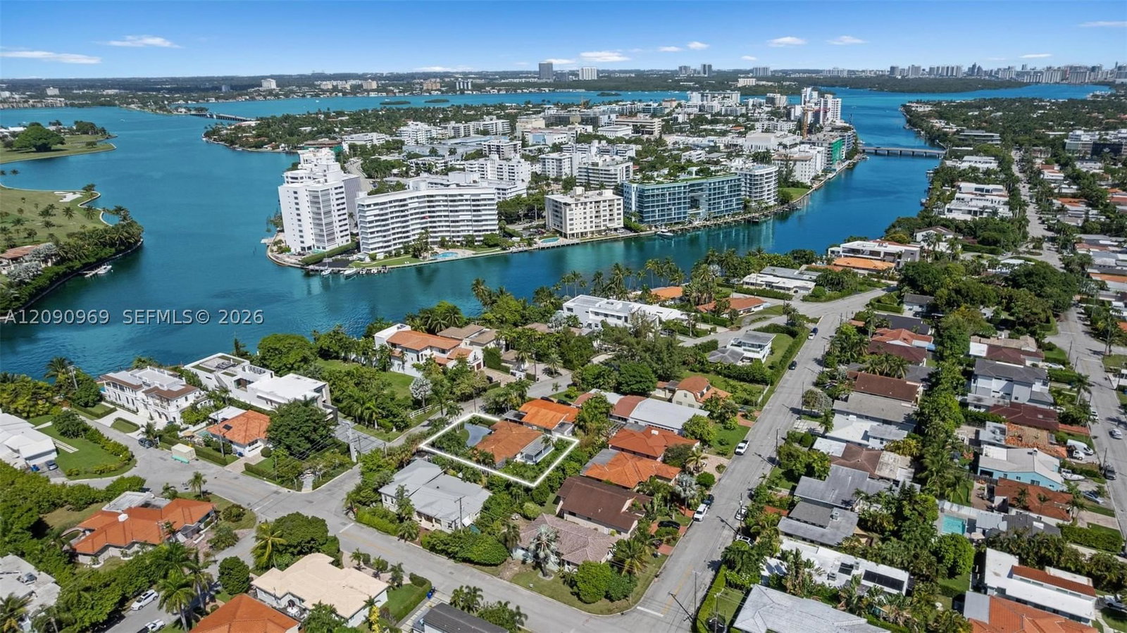Real estate property located at 9217 Bay Dr, Miami-dade, Altos Del Mar No 5, Surfside, FL