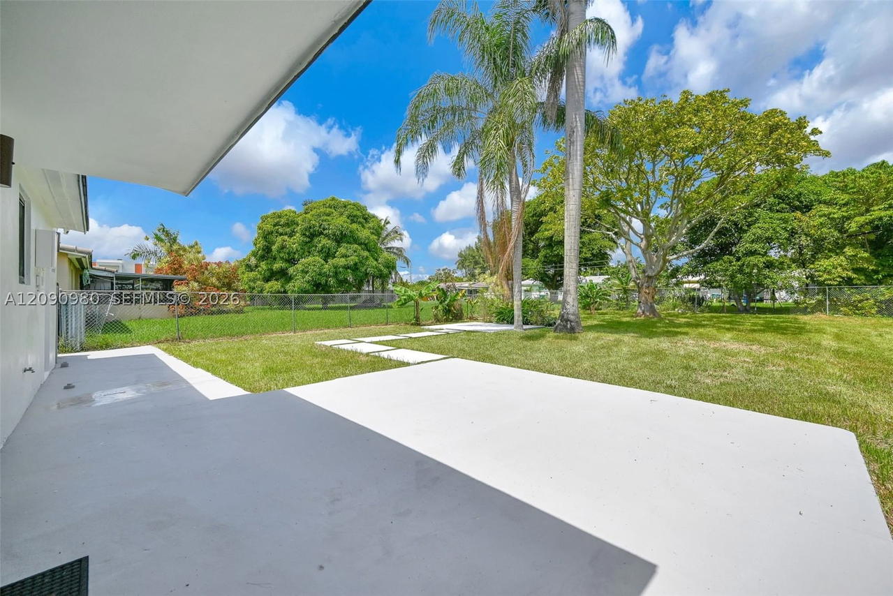 Real estate property located at 51 161st St, Miami-dade, Bisc Gardens Sec C, Miami, FL