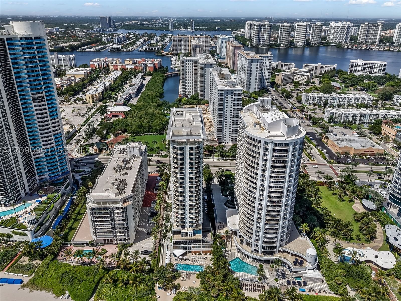 Real estate property located at 17375 Collins Ave #2305, Miami-dade, Ocean Point Beach Club Co, Sunny Isles Beach, FL