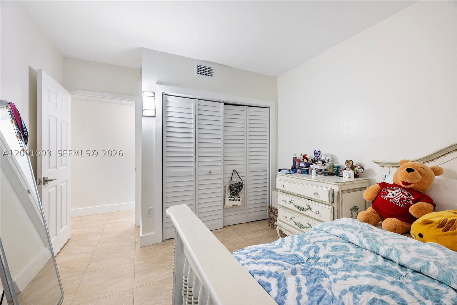 Real estate property located at 323 Navarre Ave #101, Miami-dade, The Gallery Plaza Condo, Coral Gables, FL