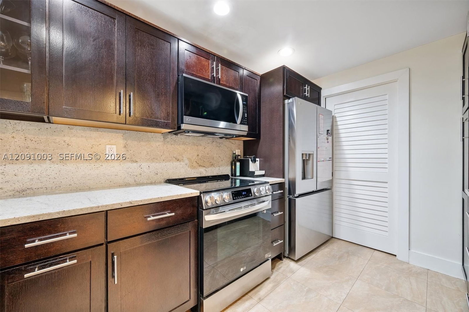 Real estate property located at 323 Navarre Ave #101, Miami-dade, The Gallery Plaza Condo, Coral Gables, FL